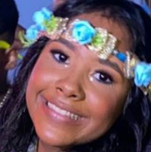 Meet your Posher, Rojas